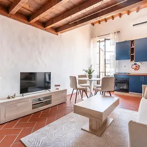  Apartamento Piazza Santo Spirito Con 2 Matrimoniali Italia
