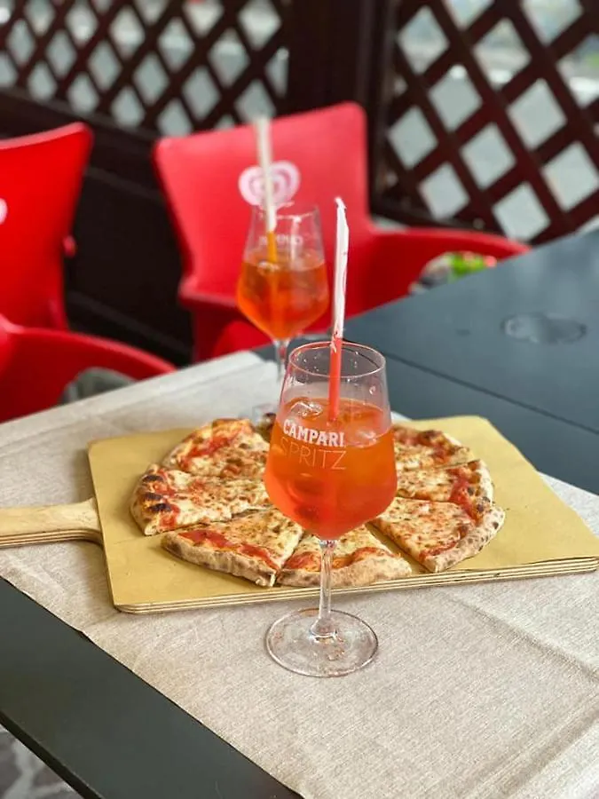 Albergo Ristorante Pizzeria Bellavista Carenno 2*,  İtalya